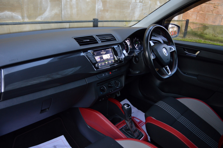 SKODA Fabia 