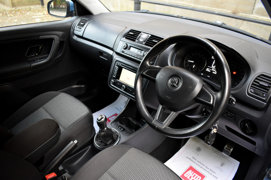 SKODA Fabia 