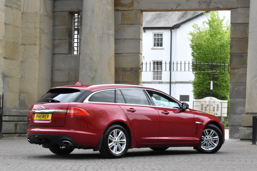 Jaguar XF 
