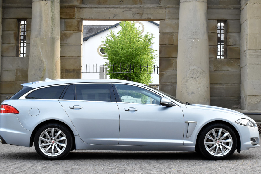 Jaguar XF 