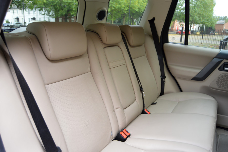 Land Rover Freelander 2 