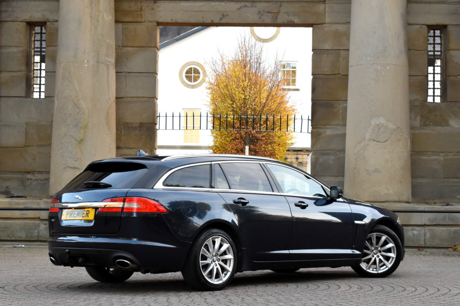Jaguar XF 