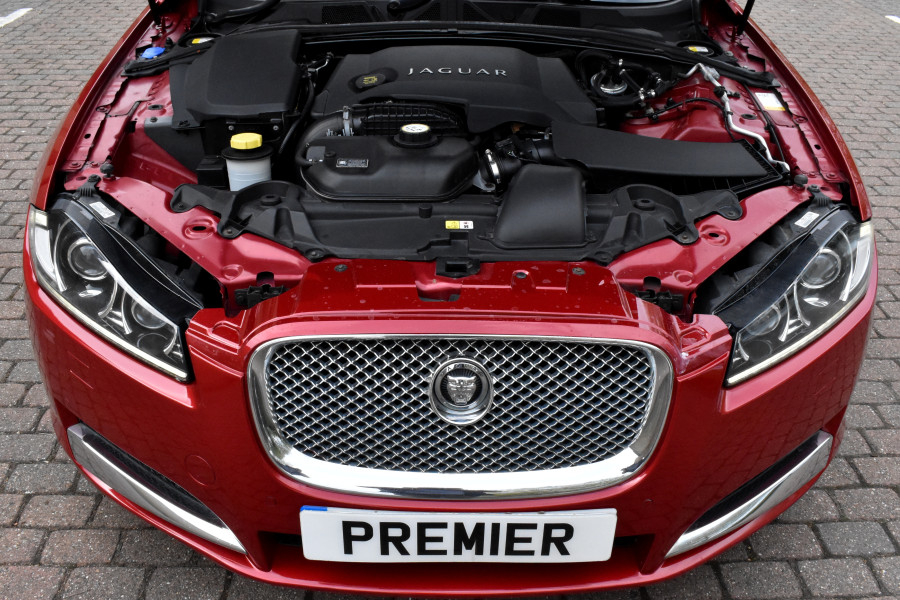 Jaguar XF 