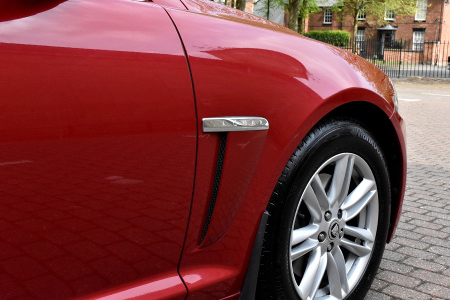 Jaguar XF 