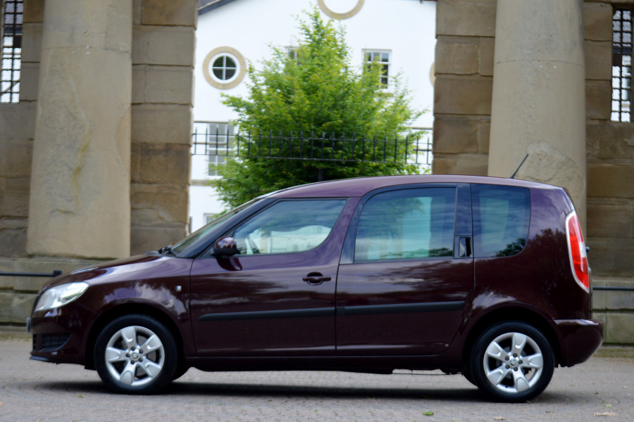 SKODA Roomster 