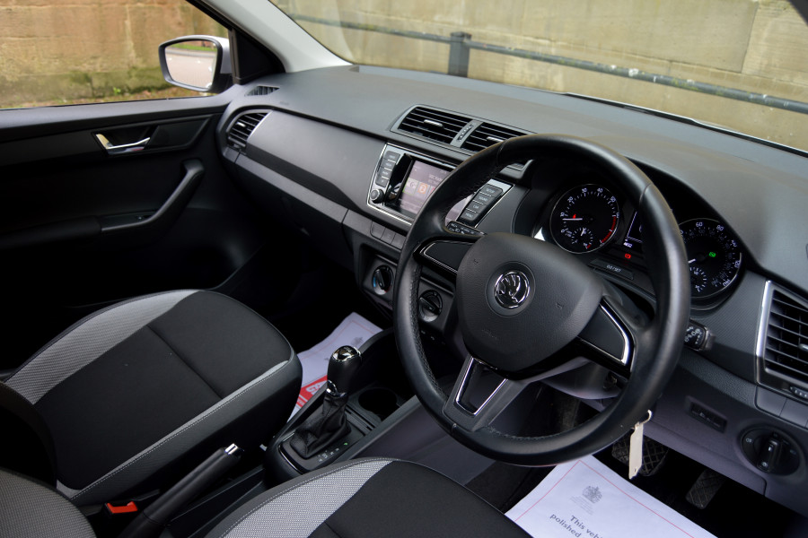 SKODA Fabia 