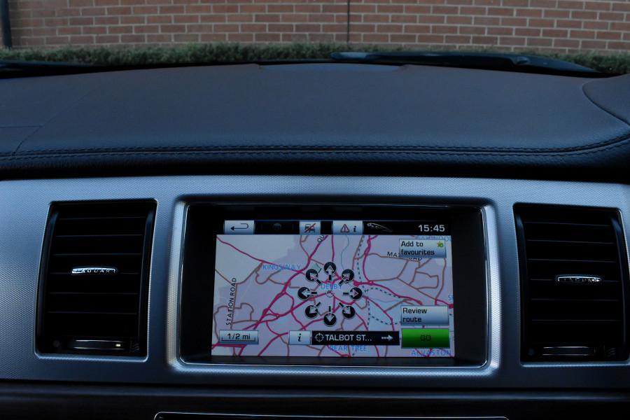 Jaguar XF 