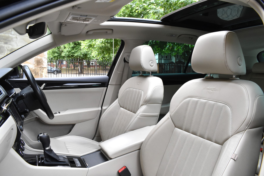 SKODA Superb 
