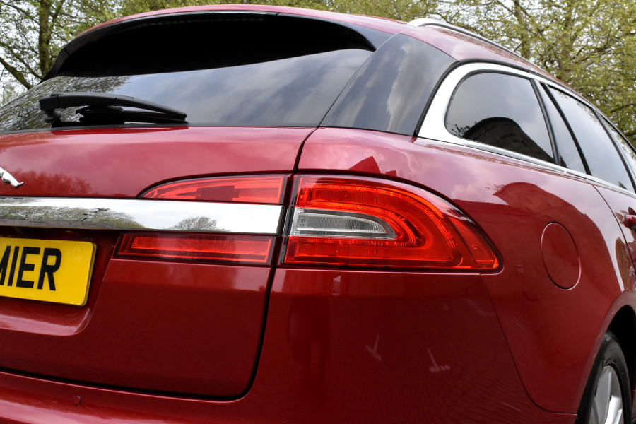 Jaguar XF 