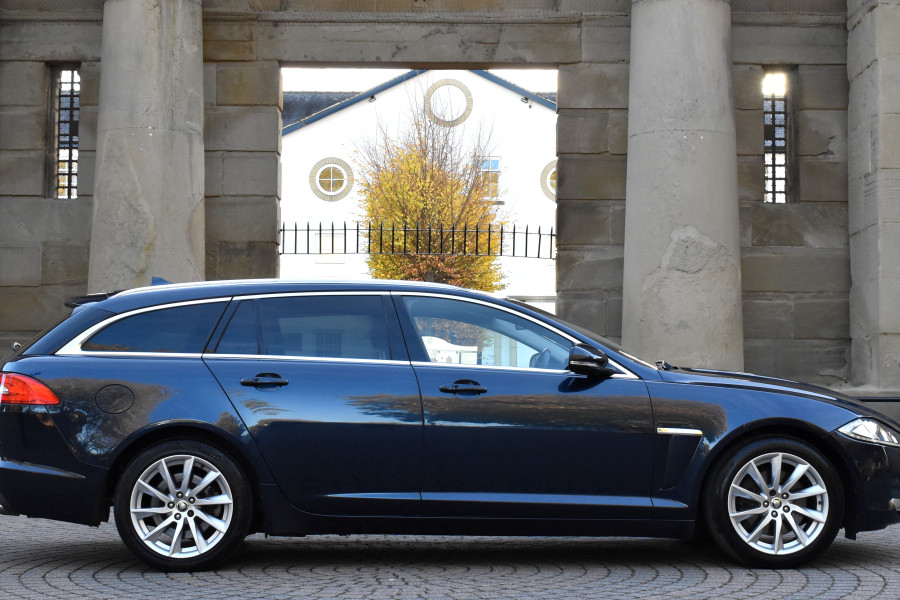 Jaguar XF 