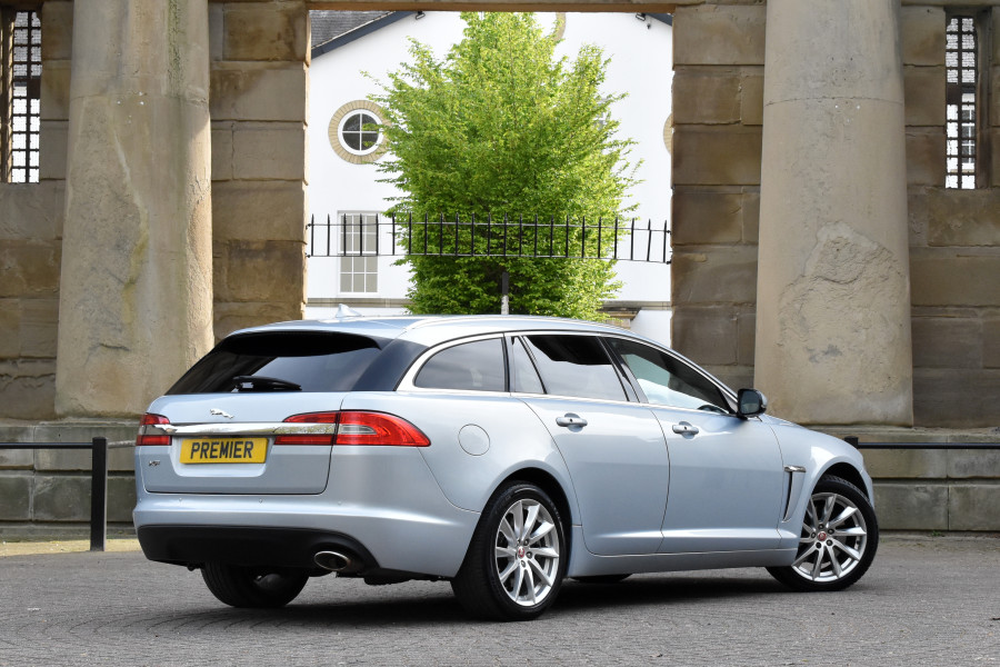 Jaguar XF 
