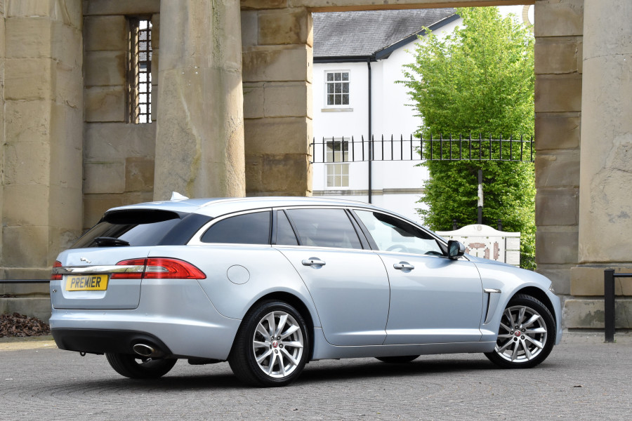 Jaguar XF 