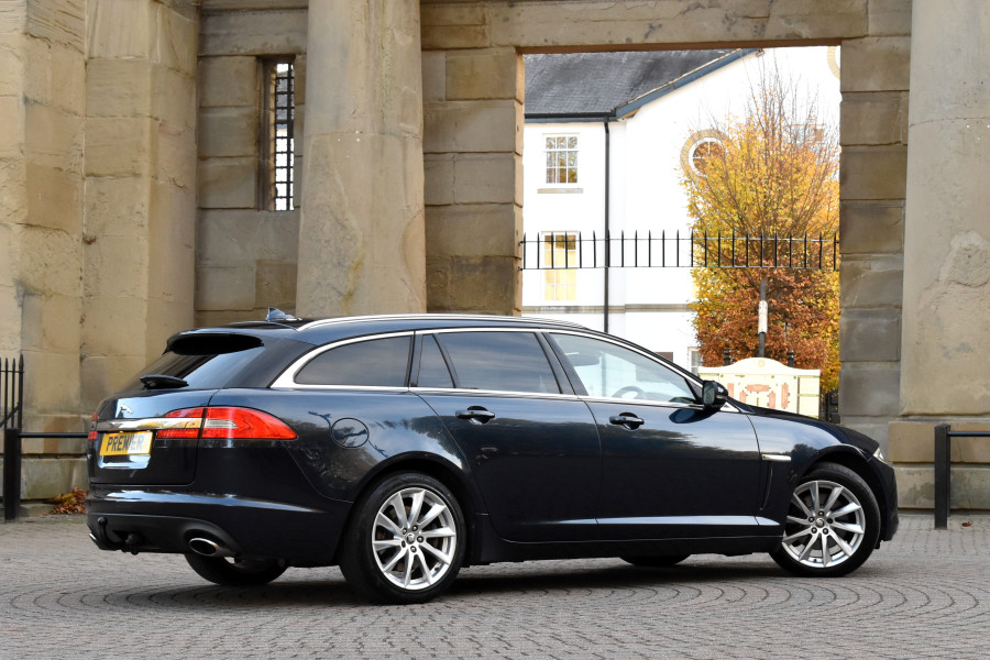 Jaguar XF 