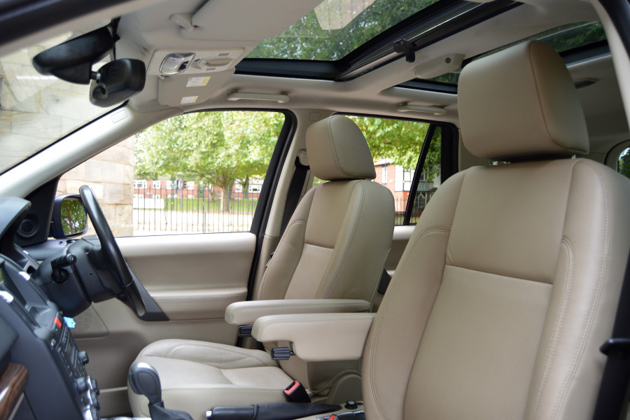 Land Rover Freelander 2 